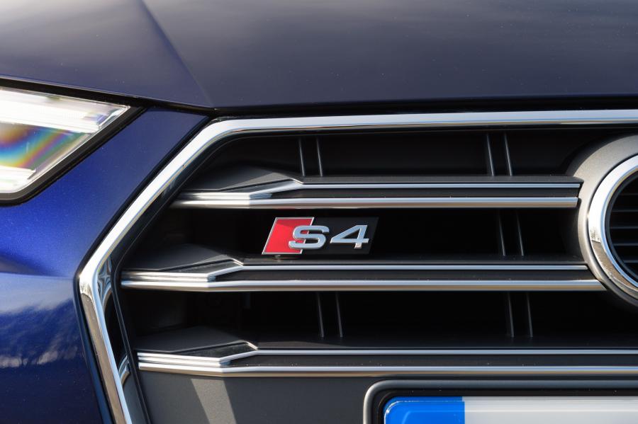 Детали экстерьера Audi S4 Avant (B9) 2017 года  (UK) (фото 29 из 31)